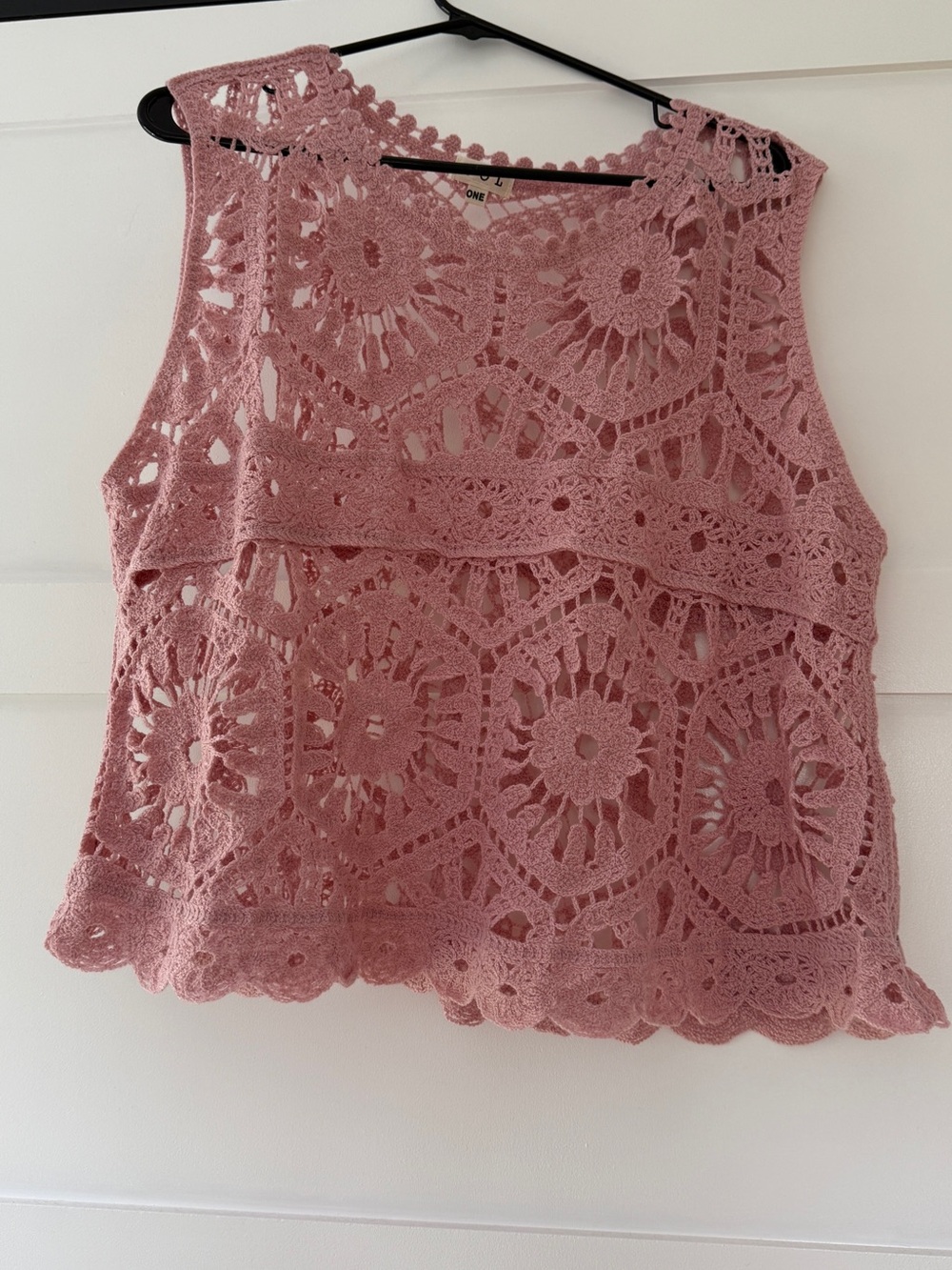 POL Dusty Rose Crochet Lace Sleeveless Top